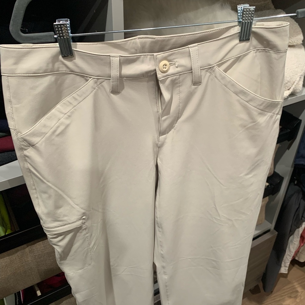 Women’s NWOT Eddie Bauer pants size 6